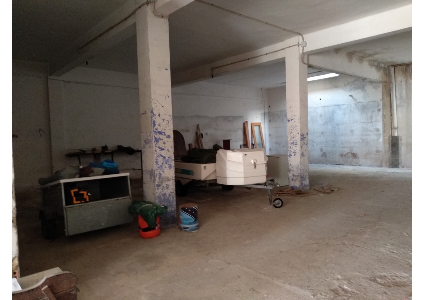 Bardzo duży lokal/magazyn przy porcie w  Cullera